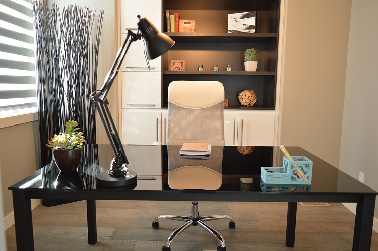 8 Ways to Make Your Home Office a Pleasure (And Not a Prison)