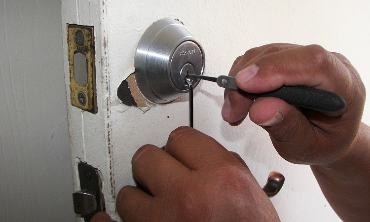 What type of Services do Locksmiths Offer?