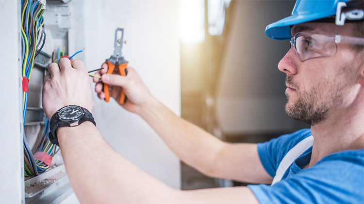 A Guide to Choosing a Qualified and Right Edinburgh Electrician
