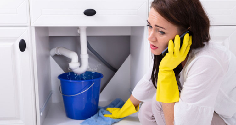 8 Silent Signs of a Major Plumbing Problem